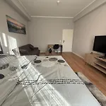 1 Wohnung Mit 4 Schlafzimmer!