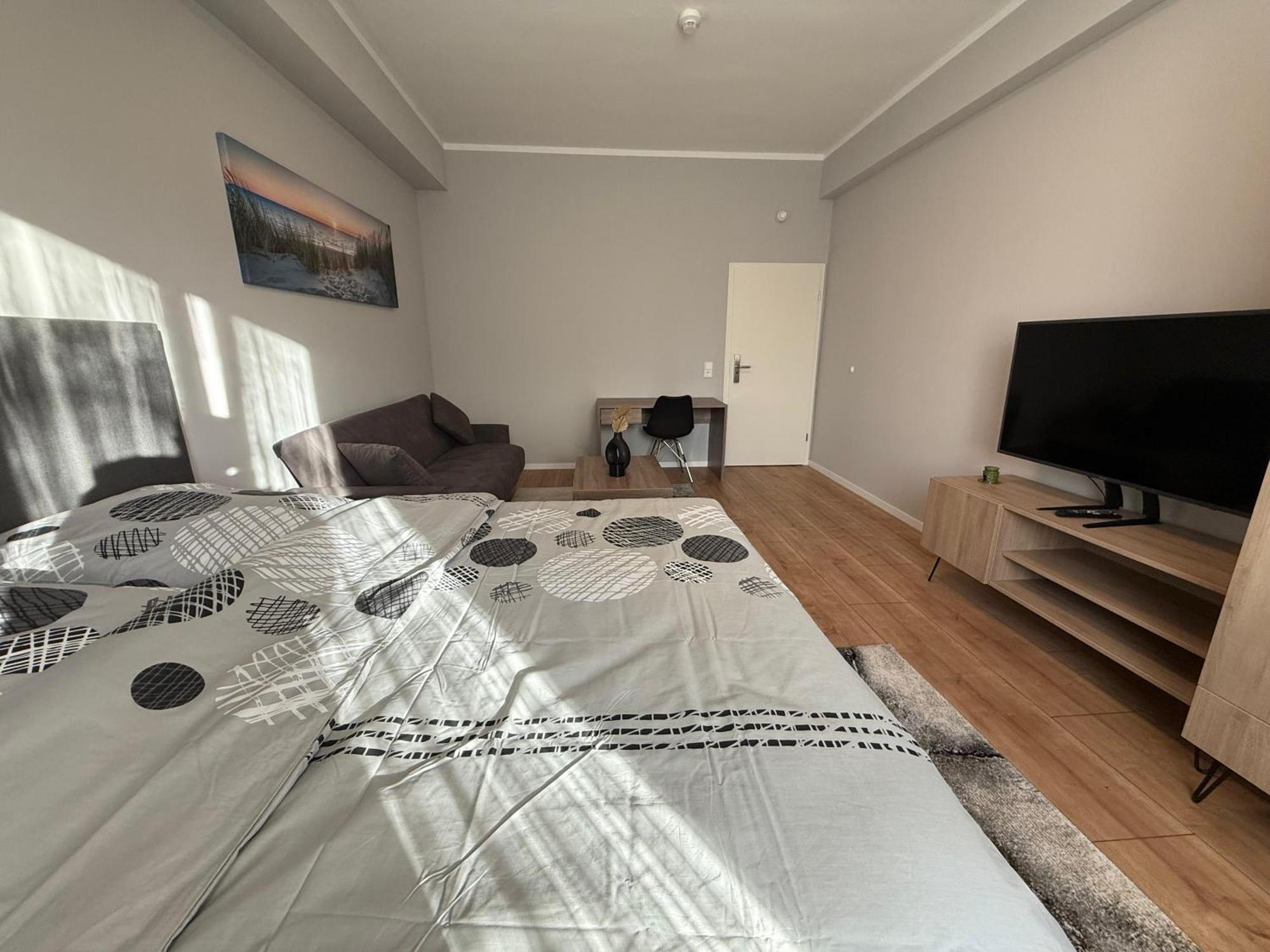 1 Mit 4 Schlafzimmer! *